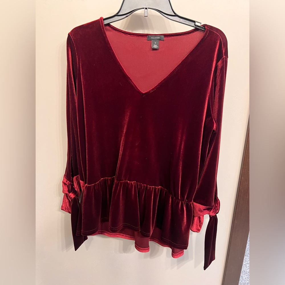 Halogen Velvet V-Neck Peplum Tunic in Deep Wine